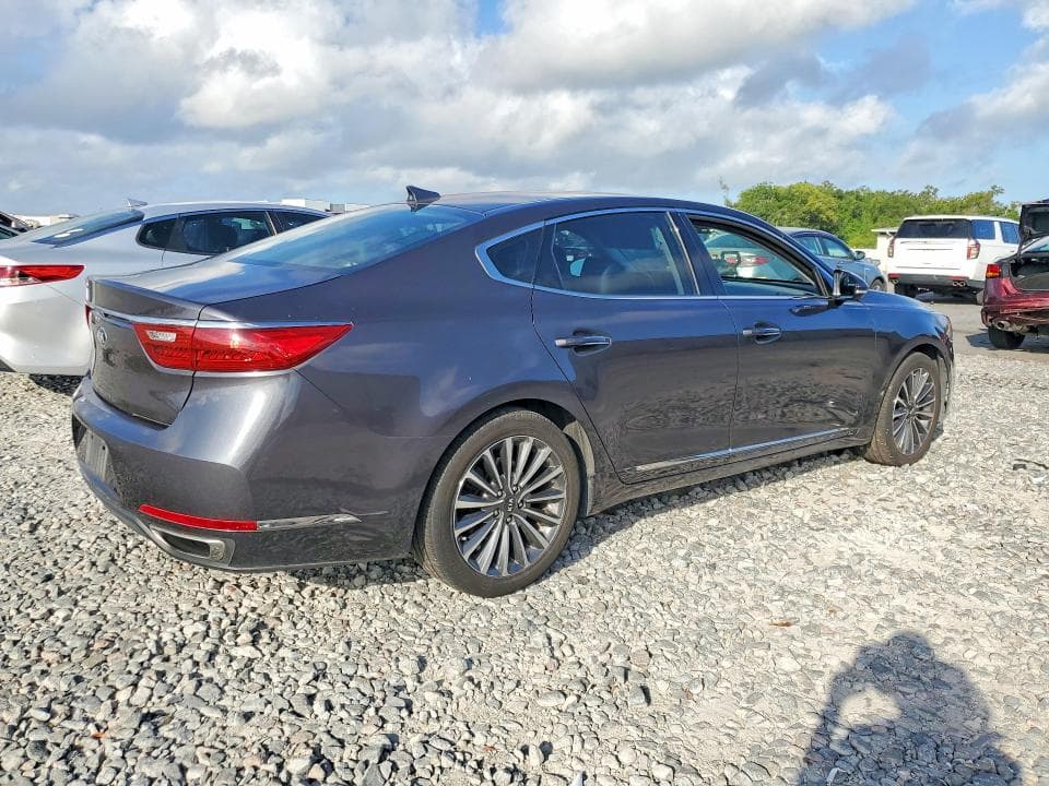 2018 KIA CADENZA PREMIUM PREMIUM 3