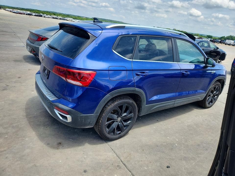 2022 VOLKSWAGEN TAOS SE 3