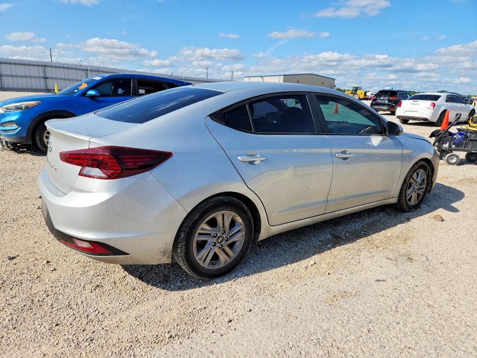 2019 HYUNDAI ELANTRA SEL 3