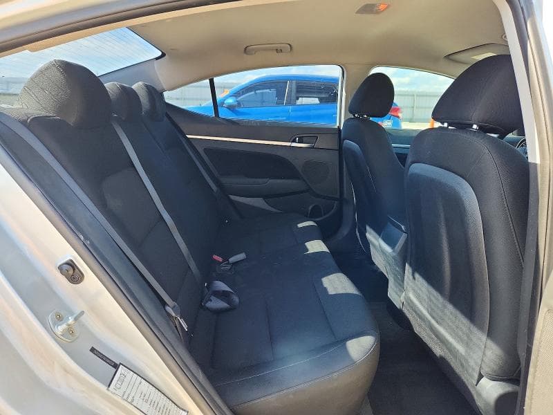 2019 HYUNDAI ELANTRA SEL 10