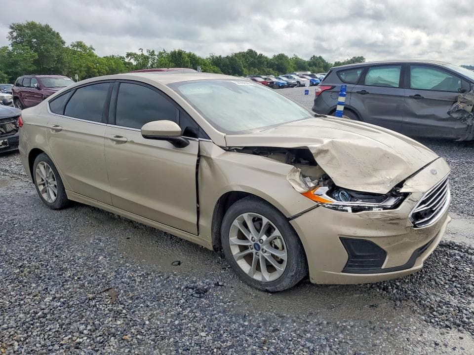 2019 FORD FUSION SE 4