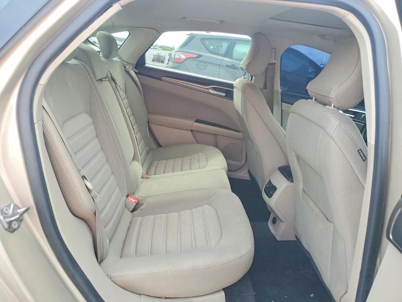 2019 FORD FUSION SE 10