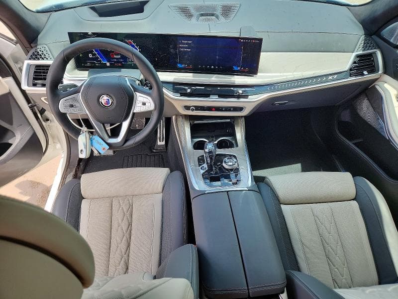 2026 BMW X7 ALPINA XB7 8