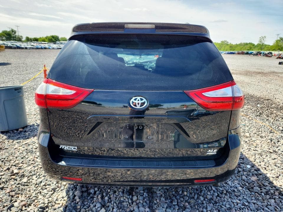 2017 TOYOTA SIENNA XLE 7-PASSENGER XLE 7-PASSENGER 6
