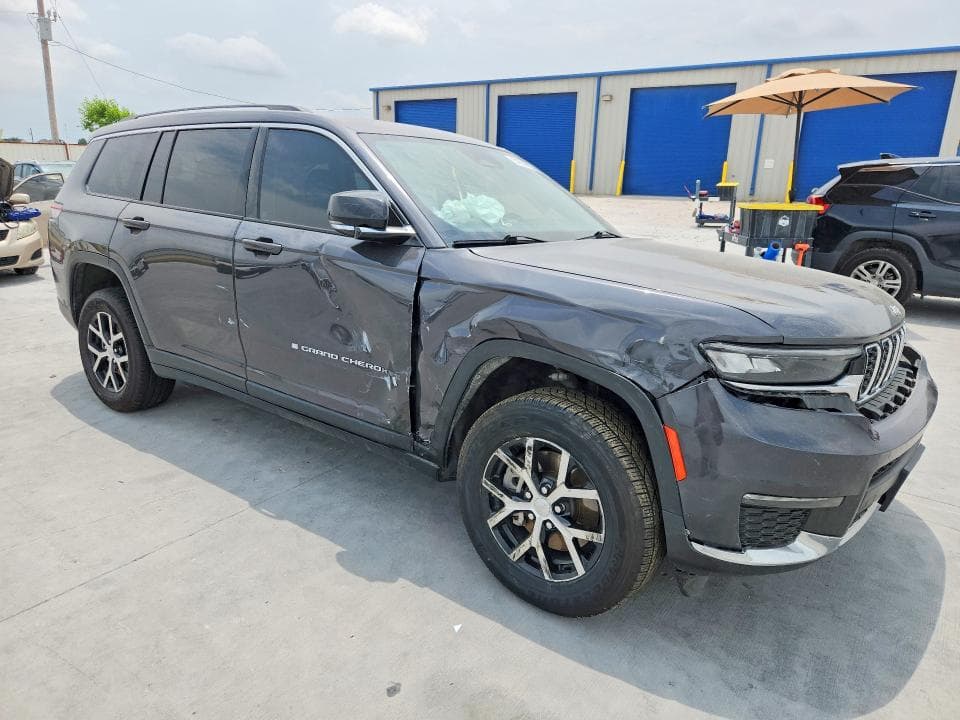 2023 JEEP GRAND CHEROKEE L LIMITED 4