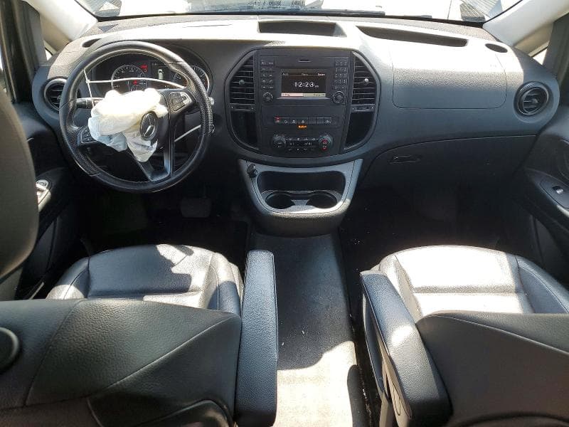 2019 MERCEDES-BENZ METRIS 8