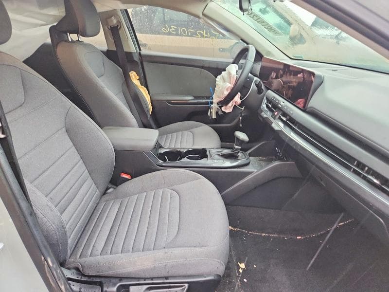 2025 KIA K4 EX 7