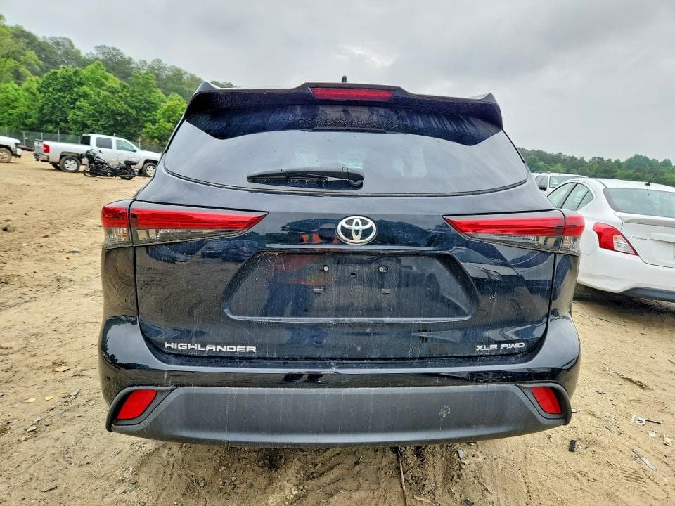 2022 TOYOTA HIGHLANDER XLE 6
