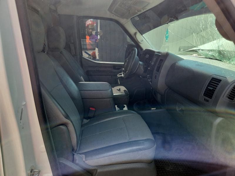 2019 NISSAN NV 3500 HD SL 10