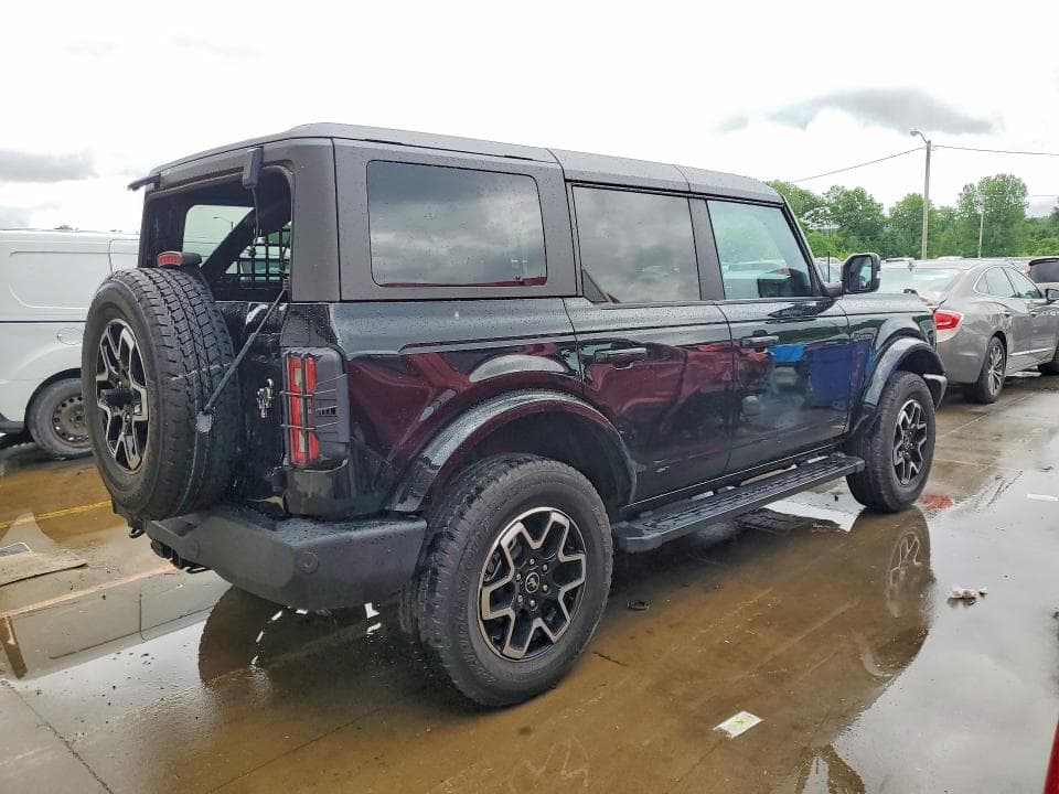 2024 FORD BRONCO OUTER BANKS 3