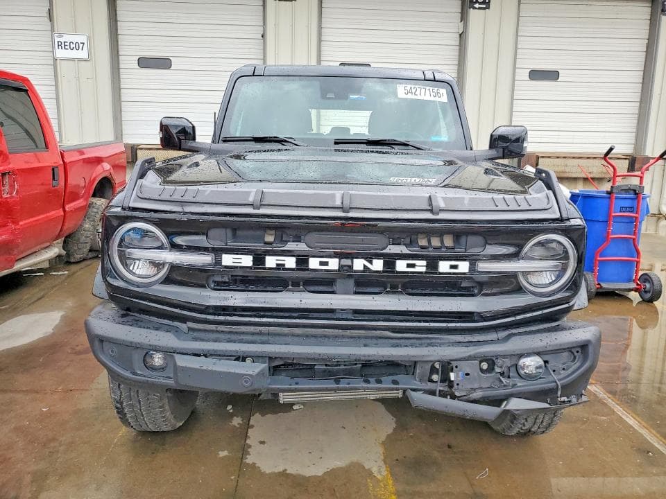 2024 FORD BRONCO OUTER BANKS 5