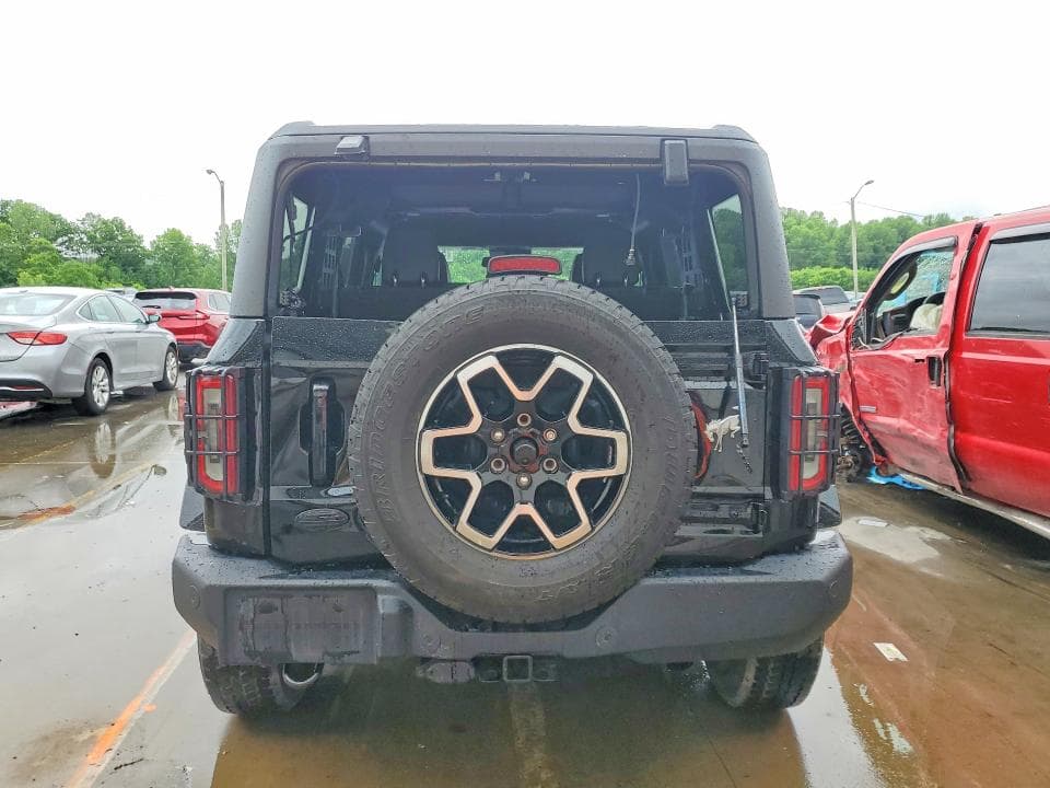 2024 FORD BRONCO OUTER BANKS 6