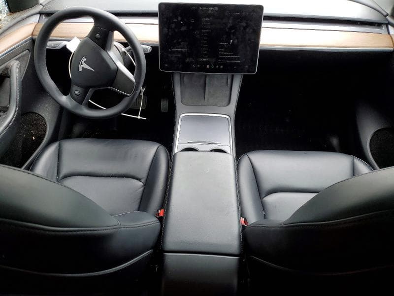 2022 TESLA MODEL Y 8