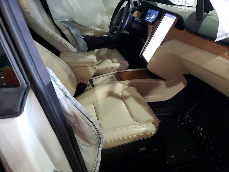 2021 TESLA MODEL X 8