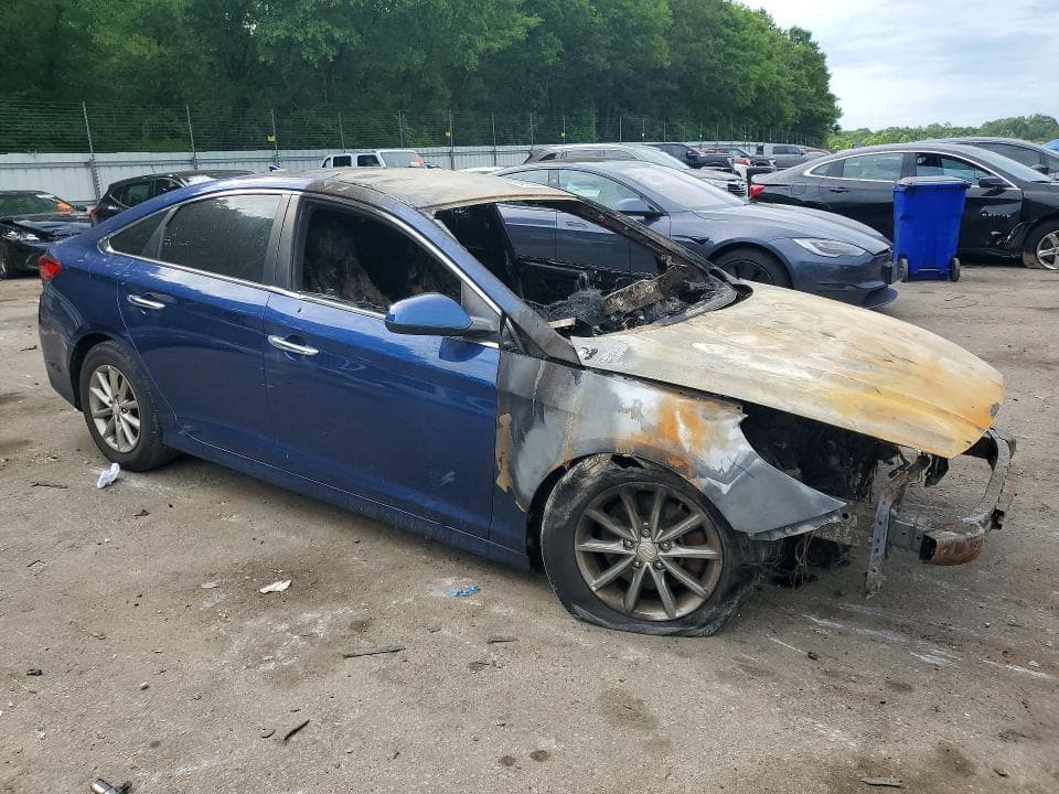 2018 HYUNDAI SONATA SE 4