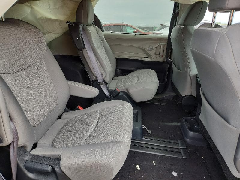 2024 TOYOTA SIENNA LE LE 11