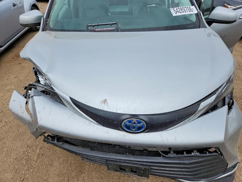 2024 TOYOTA SIENNA LE LE 12