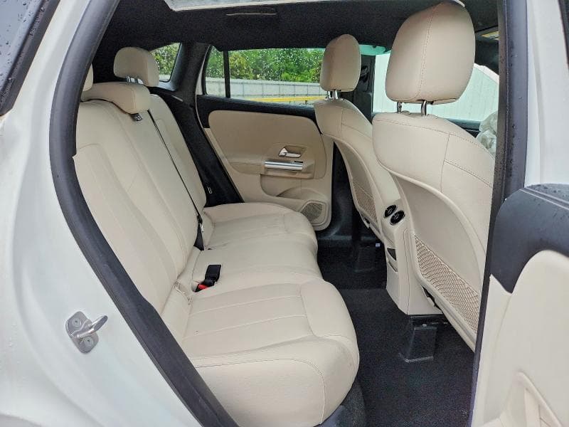 2025 MERCEDES-BENZ GLA 250 250 10