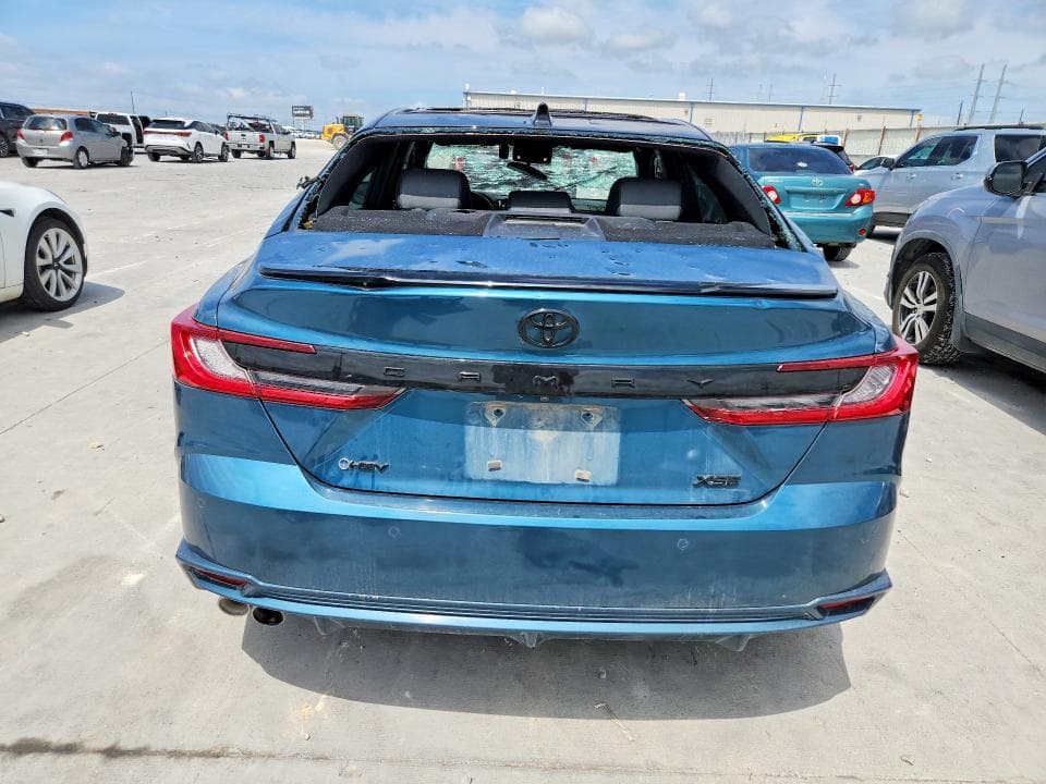 2025 TOYOTA CAMRY XSE 6