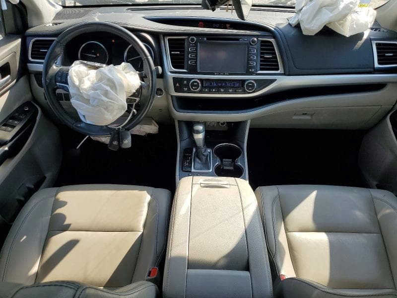 2019 TOYOTA HIGHLANDER XLE 8