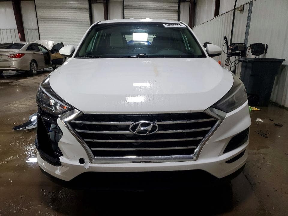 2020 HYUNDAI TUCSON SE 5