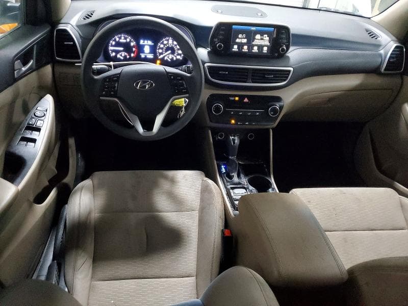2020 HYUNDAI TUCSON SE 8