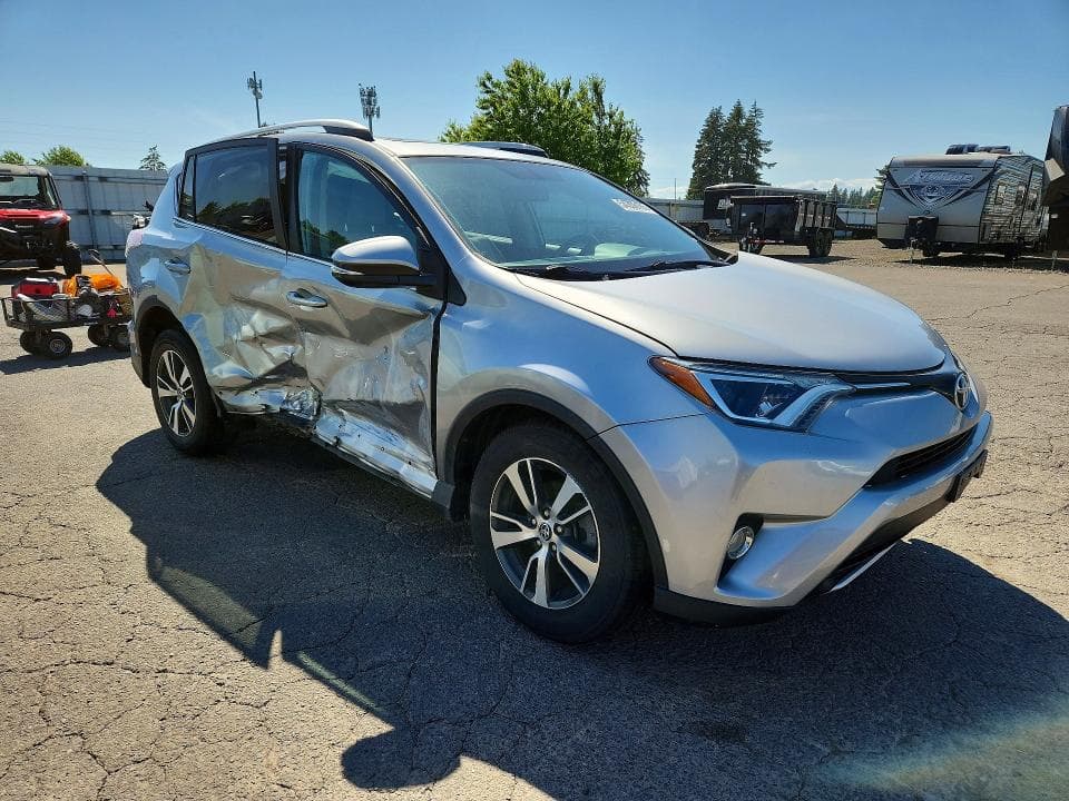 2016 TOYOTA RAV4 XLE XLE 4