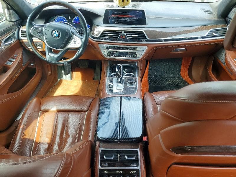2016 BMW 750 XI 8