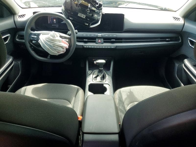 2025 KIA K4 LX LX 8