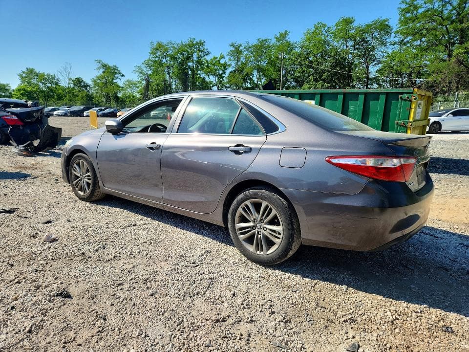 2016 TOYOTA CAMRY SE SE 2