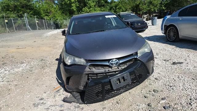 2016 TOYOTA CAMRY SE SE 13