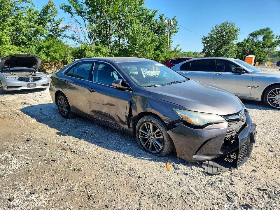 2016 TOYOTA CAMRY SE SE 4