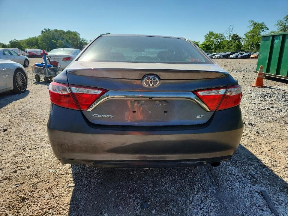 2016 TOYOTA CAMRY SE SE 6