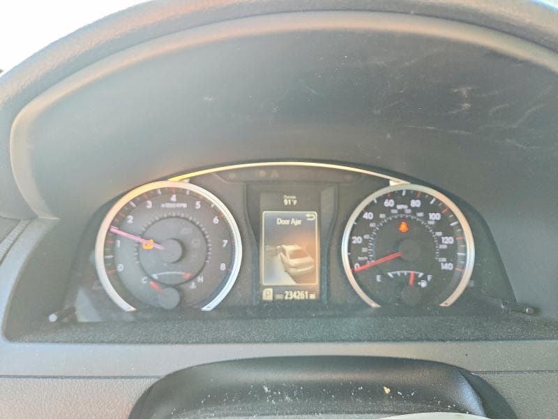 2016 TOYOTA CAMRY SE SE 9