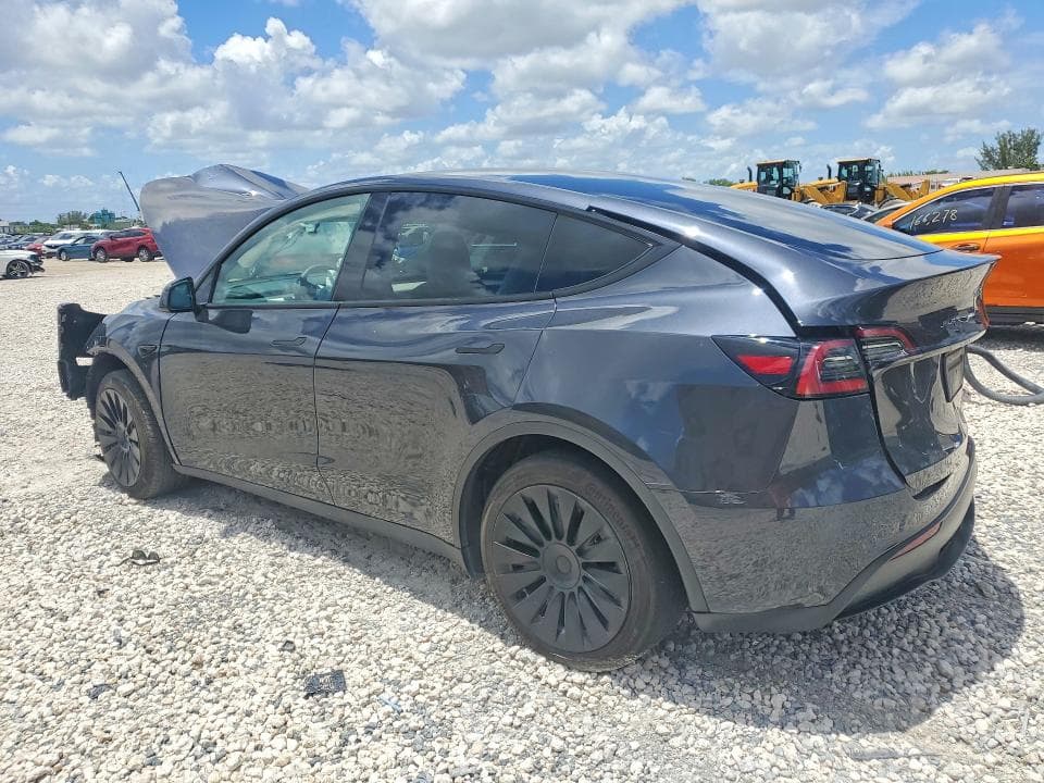 2024 TESLA MODEL Y 2