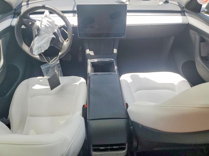 2024 TESLA MODEL Y 8