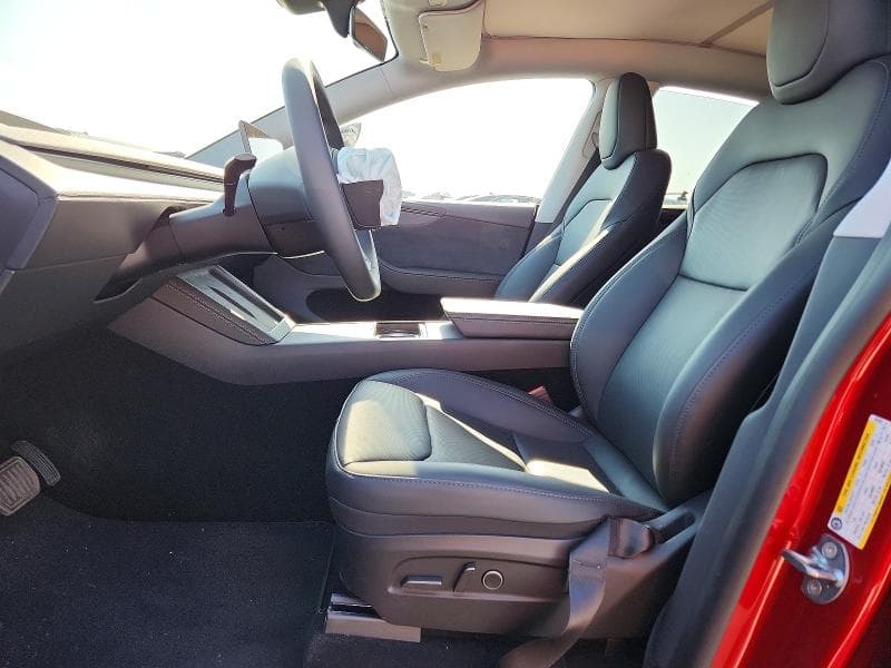 2026 TESLA MODEL Y 7