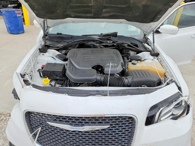 2017 CHRYSLER 300 LIMITED 11