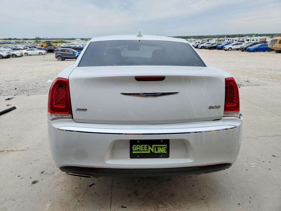 2017 CHRYSLER 300 LIMITED 6