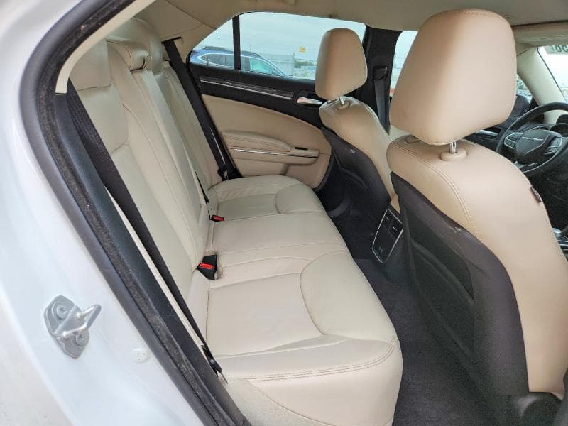 2017 CHRYSLER 300 LIMITED 10