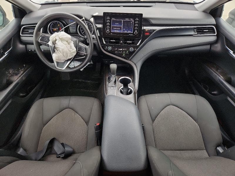 2022 TOYOTA CAMRY LE LE 8