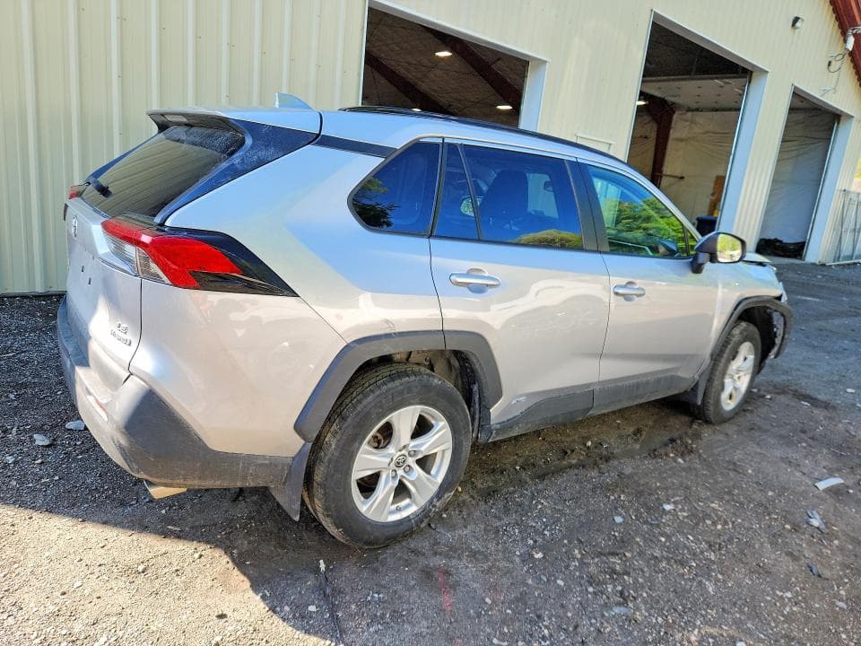 2021 TOYOTA RAV4 LE LE 3