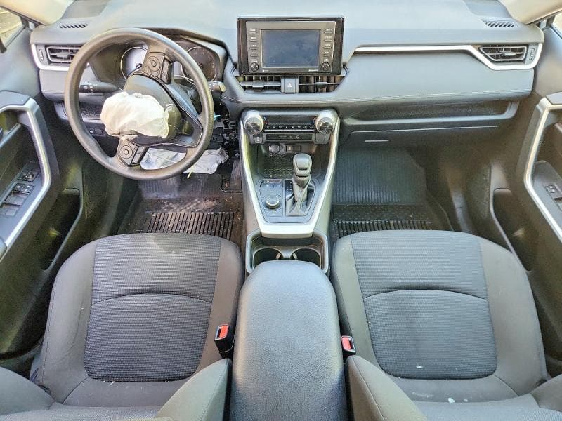 2021 TOYOTA RAV4 LE LE 8