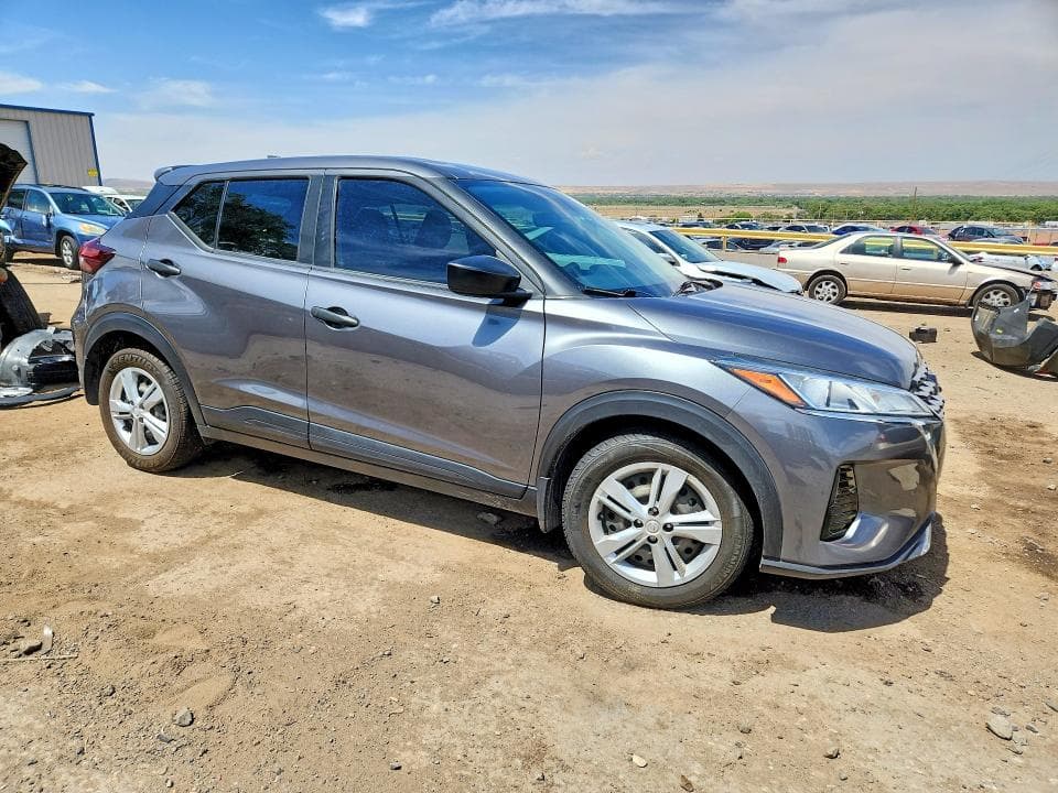 2022 NISSAN KICKS S S 4