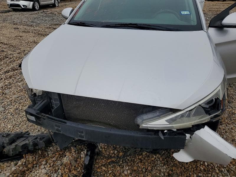 2019 HYUNDAI ELANTRA SEL 11