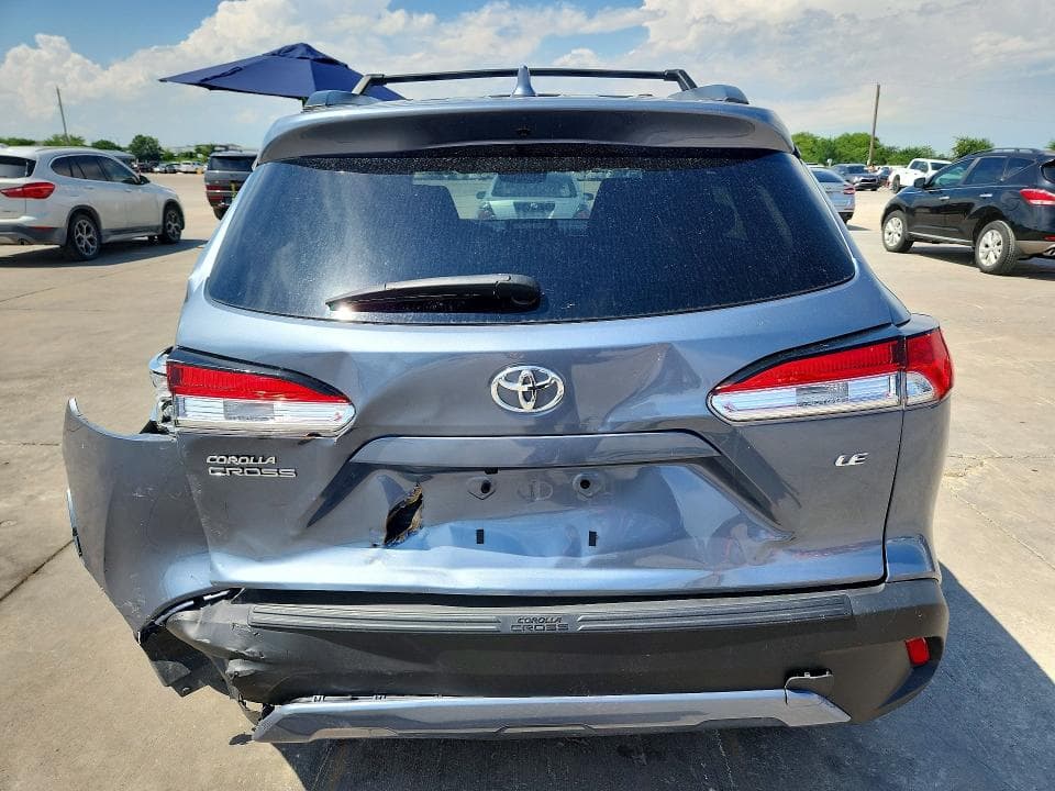 2024 TOYOTA COROLLA CROSS LE LE 6