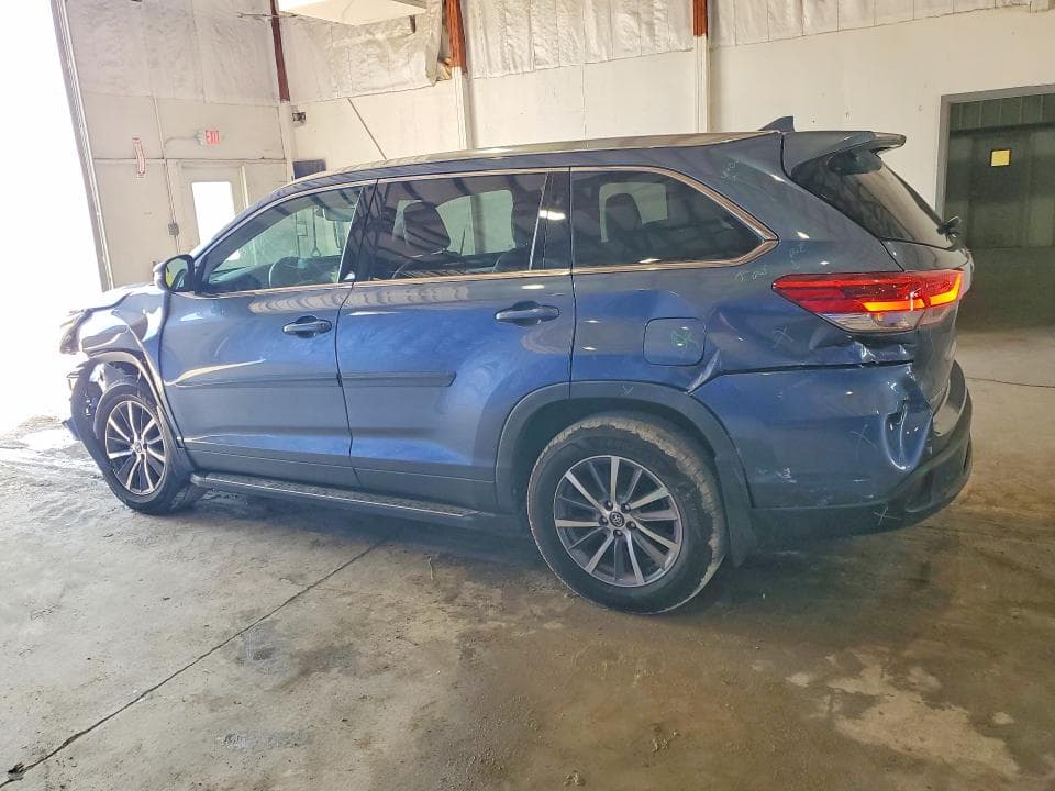 2019 TOYOTA HIGHLANDER XLE XLE 2
