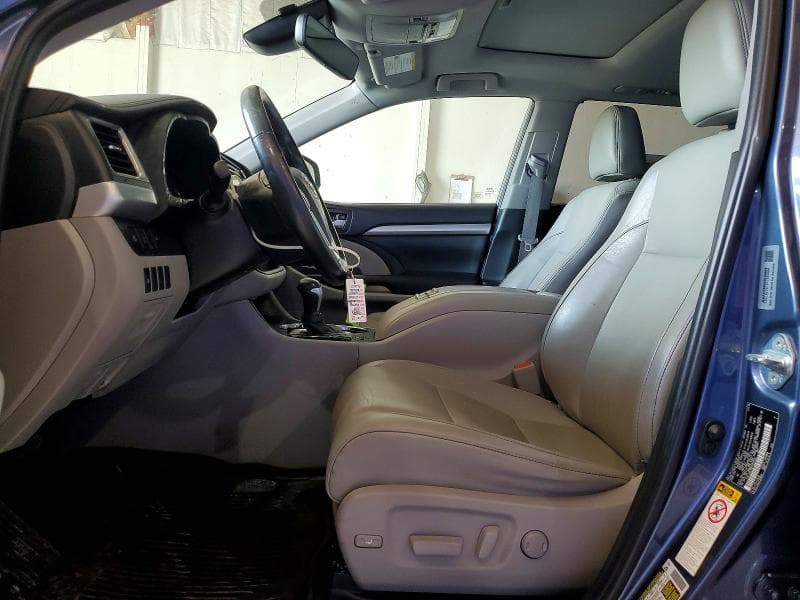 2019 TOYOTA HIGHLANDER XLE XLE 7