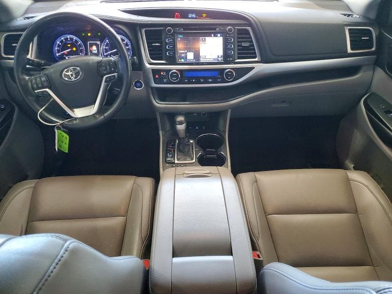 2019 TOYOTA HIGHLANDER XLE XLE 8