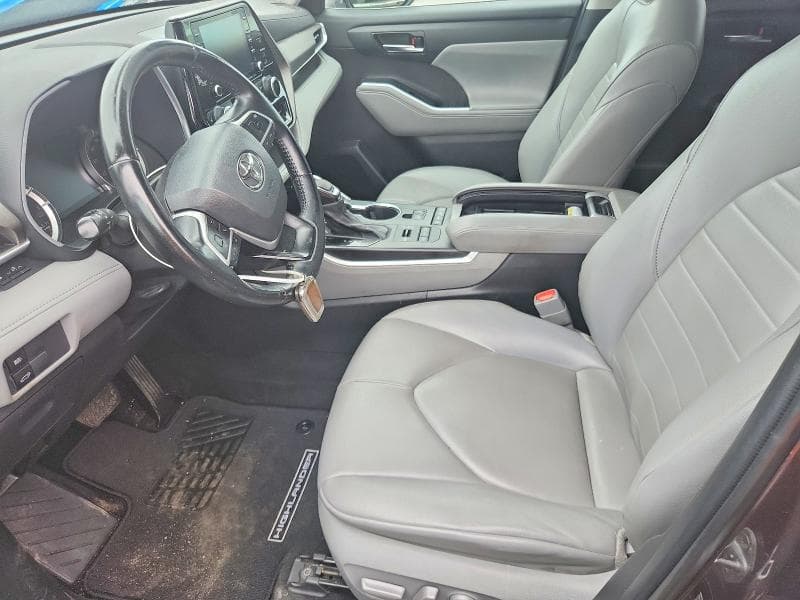 2022 TOYOTA HIGHLANDER XLE XLE 7